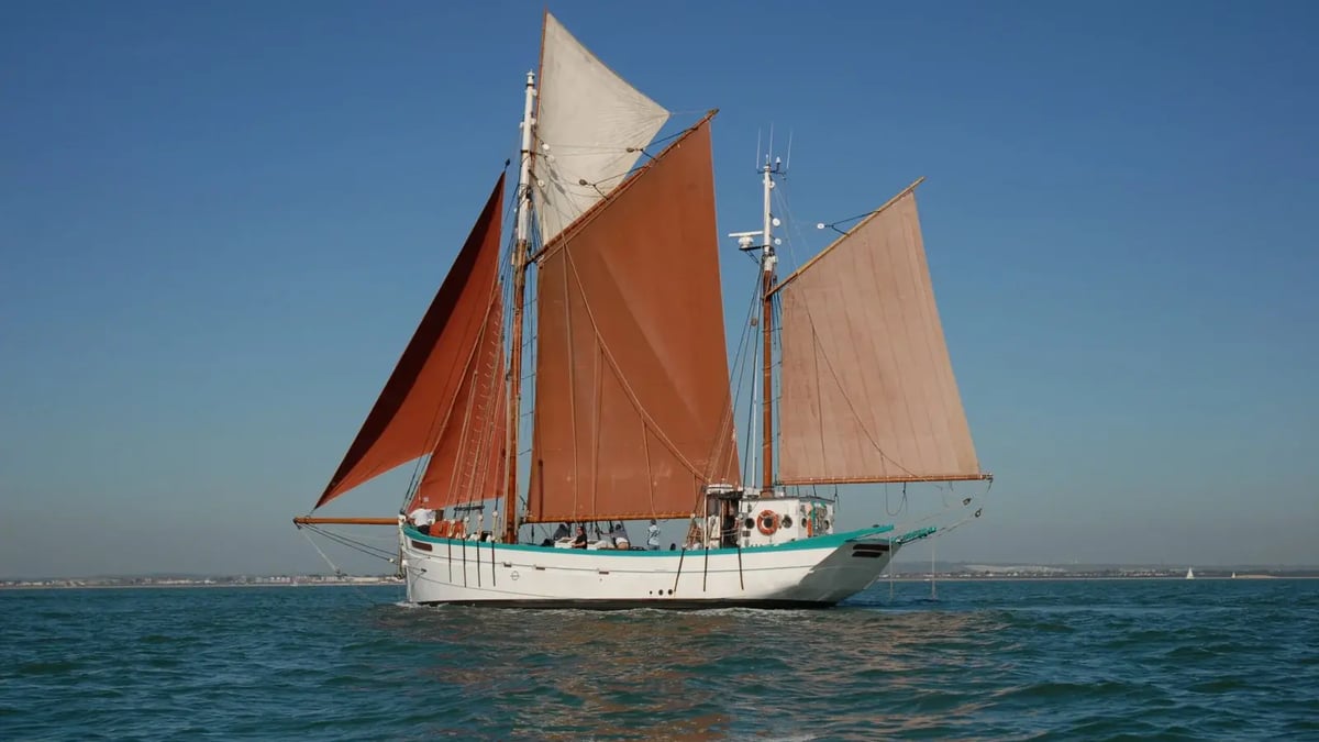127 fleur de lampaul 2012 wight scaled